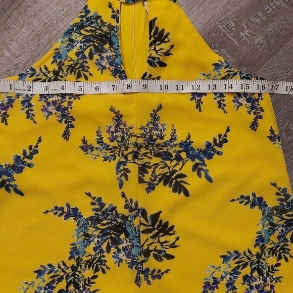 Japna yellow and blue floral halter neck blouse size small - Picture 9 of 10